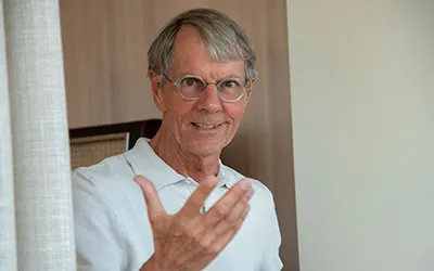 Walter Van Wouwe groet lachend